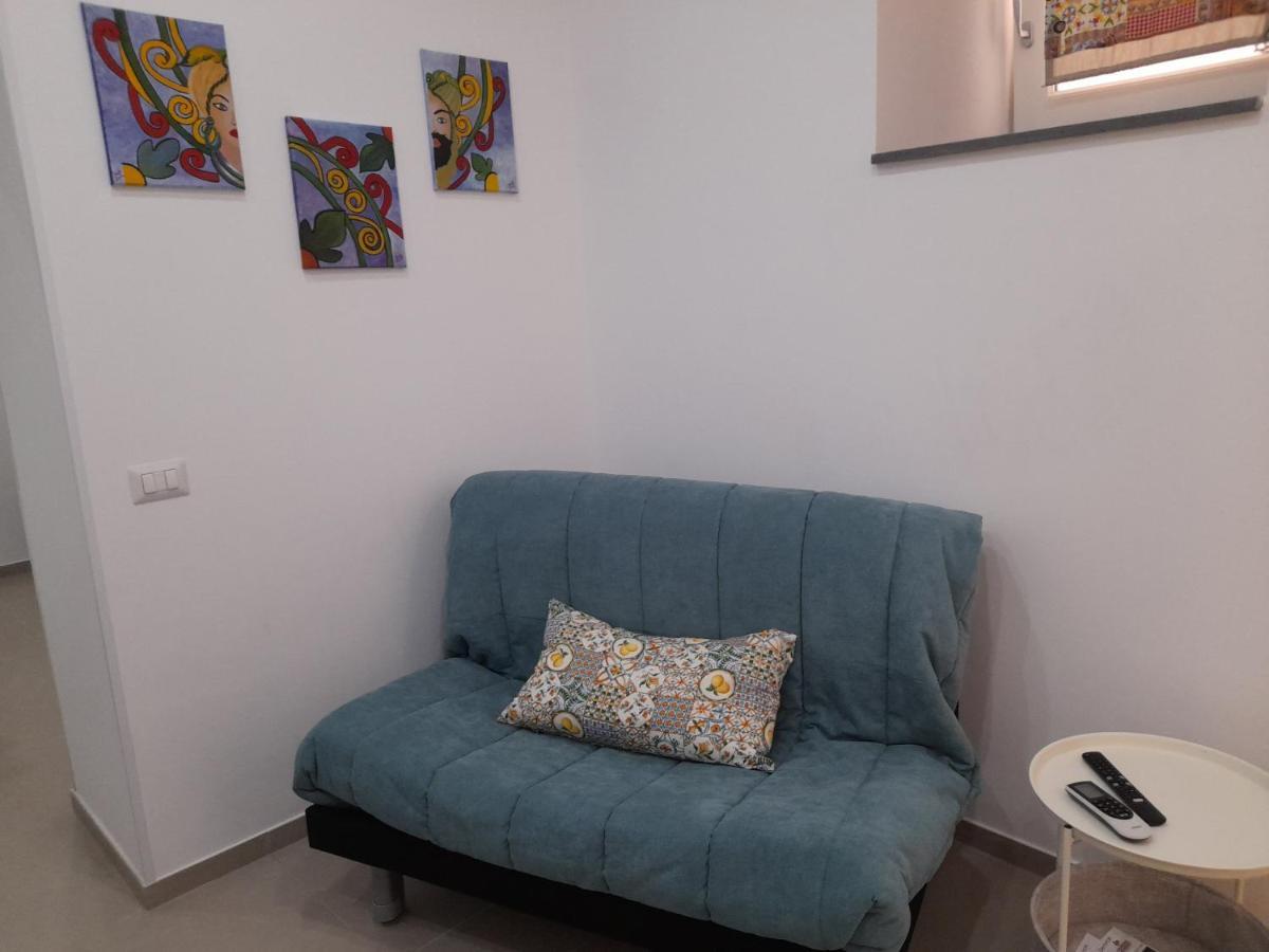 Ortigia Spartan House 3 Syracuse Bagian luar foto